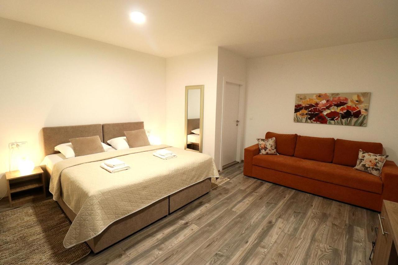 Apartmani I Sobe Laganini Nova Gradiska Exterior photo