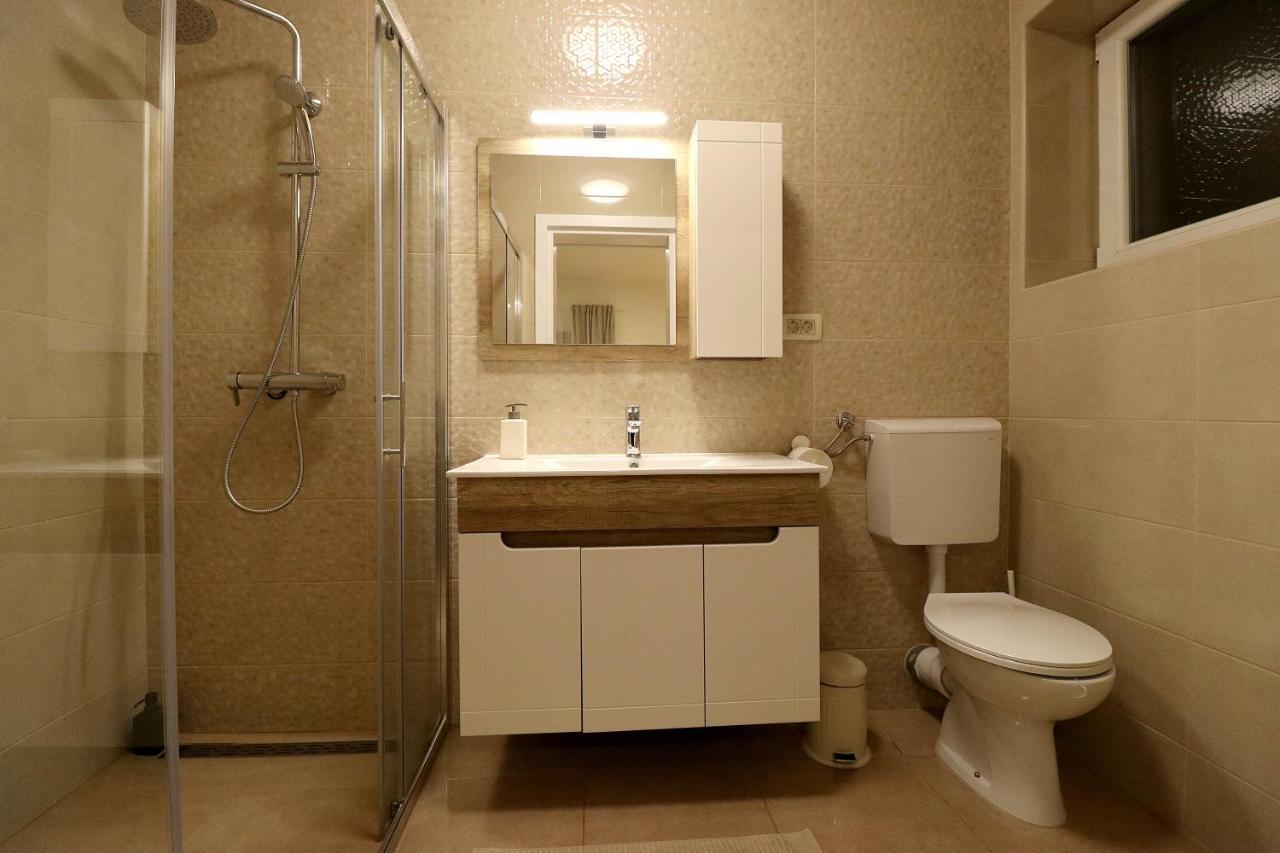 Apartmani I Sobe Laganini Nova Gradiska Exterior photo